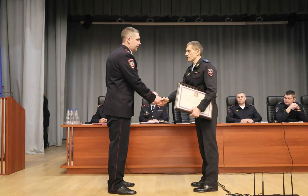В Туле наградили сотрудников полиции