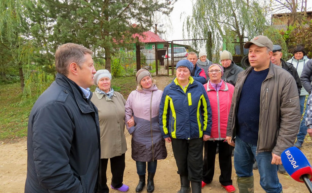 Евгений Авилов встретился с жителями деревни Ивановка