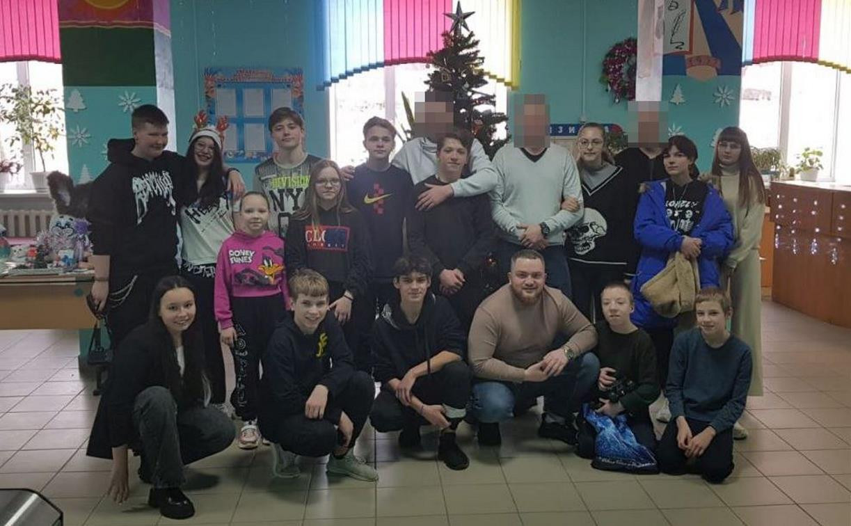 Тульские десантники перед отбытием в зону СВО посетили Барсуковскую школу-интернат