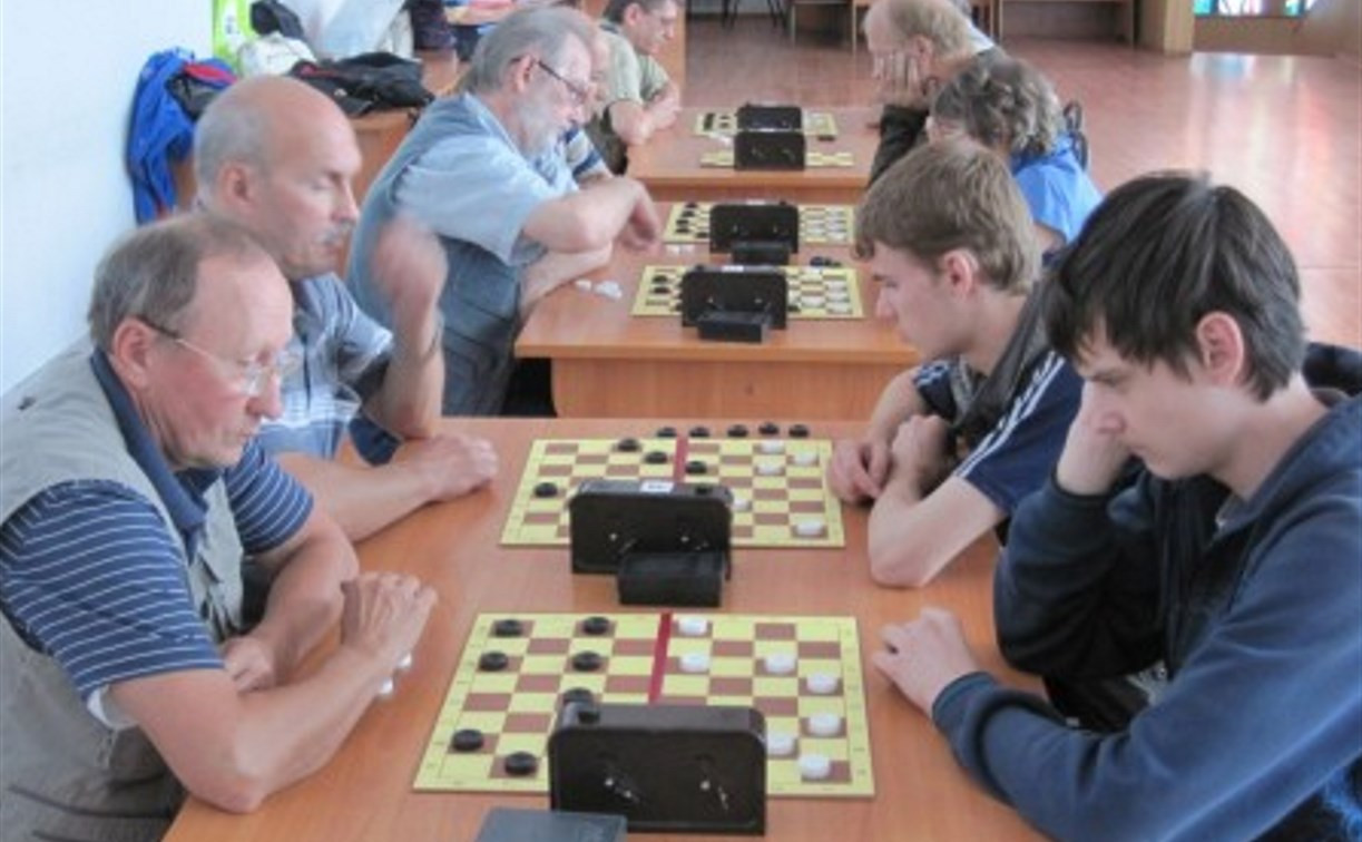 В Туле прошел блиц памяти первого чемпиона РСФСР по шашкам Георгия Крылова