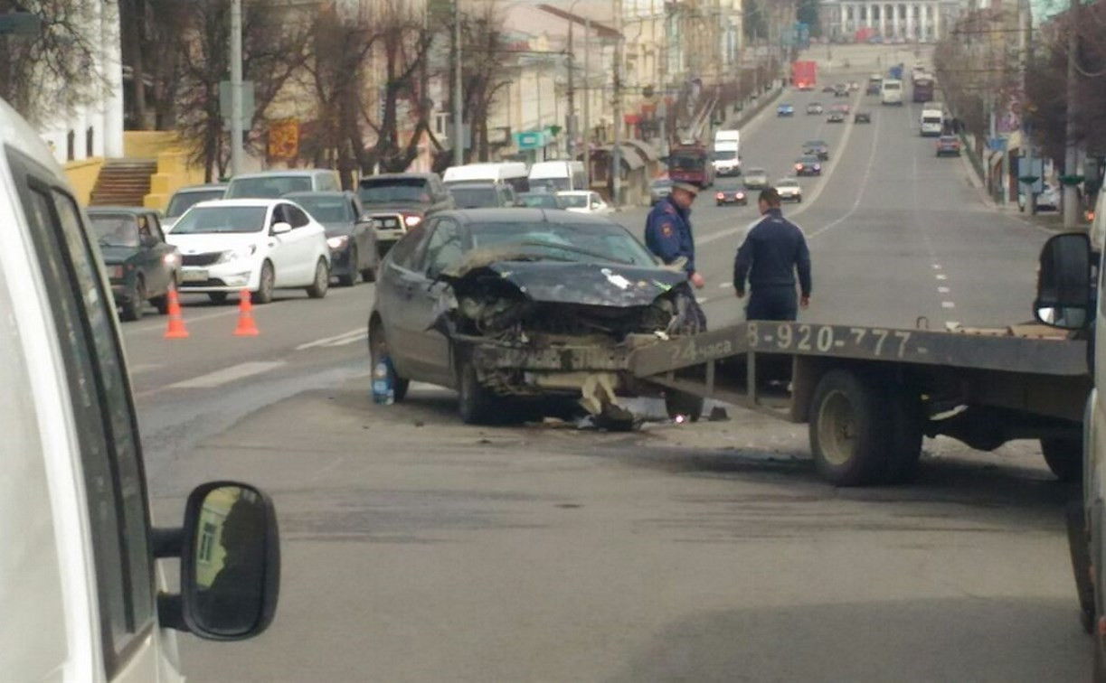 В центре Тулы в ДТП пострадали трое военных