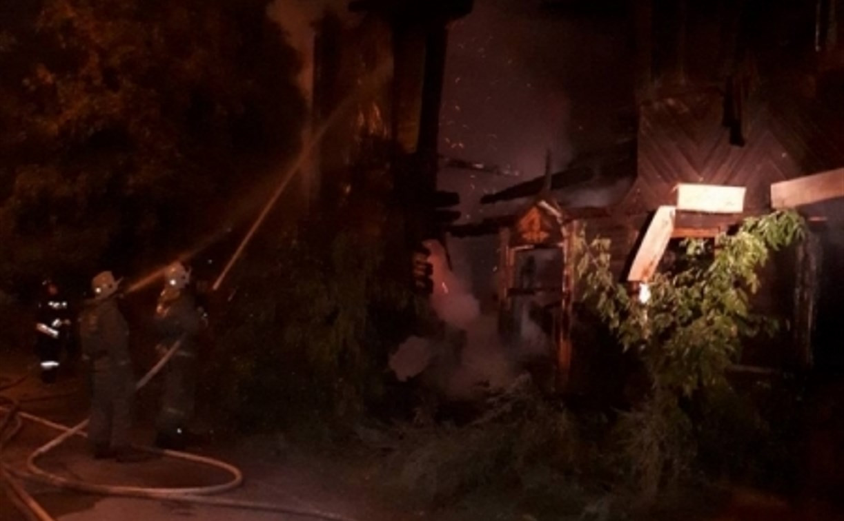 В Туле на улице Галкина из-за пожара обрушился дом