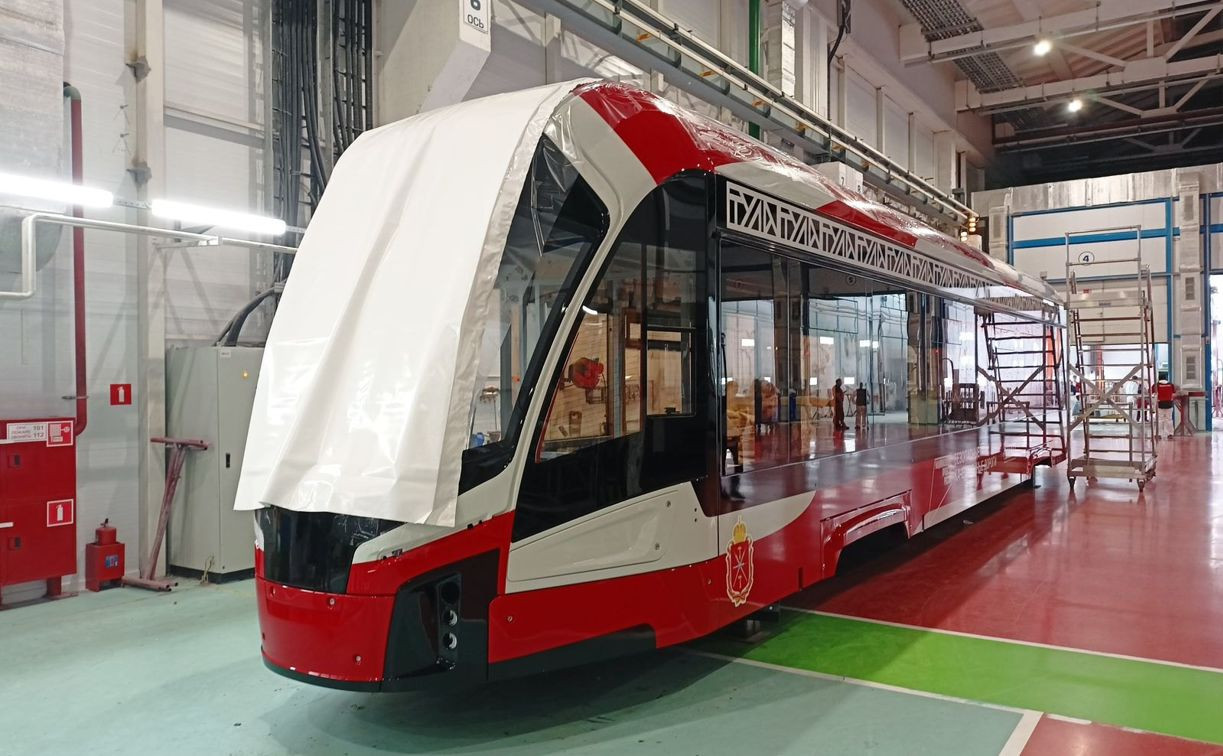 Новый «Львенок»: на заводе в Твери собрали трамвай для Тулы