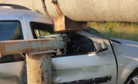 ДТП в Ефремове: один автомобиль повалил столб, второй влетел в теплотрассу, Фото: 2