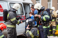 Пожарные эвакуировали людей из здания УМВД России по Тульской области, Фото: 27