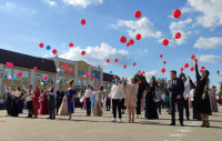 Николай Воробьев поздравил выпускников школ Суворовского района, Фото: 2