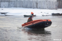 Провалившийся под лед школьник и терпящий бедствие рыбак: спасатели провели учения на Упе в Туле, Фото: 21