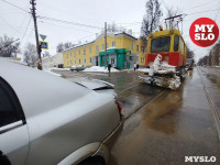 В Туле трамвай-снегоочиститель протаранил легковой автомобиль, Фото: 9