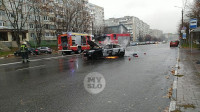 На ул. Фрунзе после ДТП вспыхнул автомобиль, Фото: 7