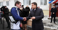 Владимир Груздев вручил ключи от квартир новоселам из Донского , Фото: 9