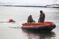 Провалившийся под лед школьник и терпящий бедствие рыбак: спасатели провели учения на Упе в Туле, Фото: 45