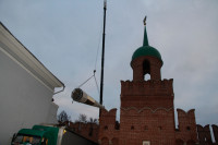 Утром 15 ноября в Тулу привезли шпиль для колокольни Успенского собора, Фото: 2