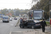 В Криволучье трамвай протаранил легковушку, Фото: 4