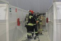 В Туле сотрудники МЧС эвакуировали госпитали госпиталь для больных коронавирусом, Фото: 32