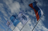 Флаги России, Организации объединенных наций, олимпийский флаг и флаг с символикой XXII Олимпийских игр в Олимпийской деревне в Сочи., Фото: 6