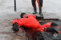 Тульские блогеры с водолазами МЧС «спасли» провалившегося под лёд человека, Фото: 4