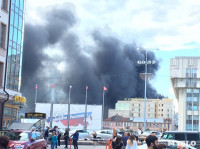 Загорелся недостроенный ТЦ на Красноармейском проспекте, Фото: 4