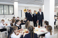 Строить качественно и быстро: Дмитрию Миляеву показали школы в новых ЖК в Туле, Фото: 2