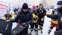 Во дворе на Пролетарской открылся новый хоккейный корт, Фото: 38