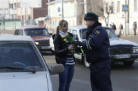 Полицейские поздравили автоледи с 8 Марта, Фото: 5