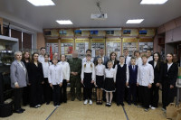 Алексей Эрк передал школьникам ответные письма от участников СВО, Фото: 3