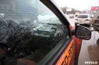 В Туле опрокинувшийся в кювет BMW вытаскивали три джипа, Фото: 11