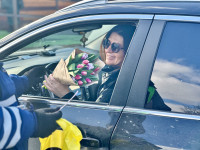 В Туле инспекторы ГИБДД дарили цветы женщинам за рулем, Фото: 9