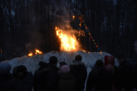 В ЦПКиО сожгли чучело зимы, Фото: 38