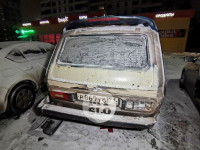 На ул. Вильямса в Туле водитель Daewoo протаранил восемь машин и сбежал, Фото: 26