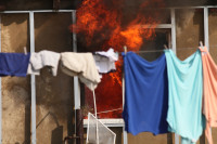 С огнем в жилом доме в селе Теплое боролись три пожарных расчета, Фото: 24