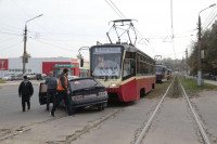 В Криволучье трамвай протаранил легковушку, Фото: 5