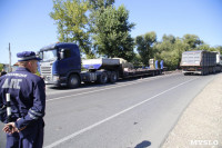 Под Тулой столкнулись два грузовика: один большегруз перевернулся, Фото: 12