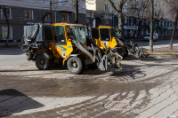 Смыть грязь и пыль: на улицах Тулы началась весенняя уборка, Фото: 12