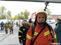 Тульские пожарные провели соревнования по бегу на 22-этаж, Фото: 45