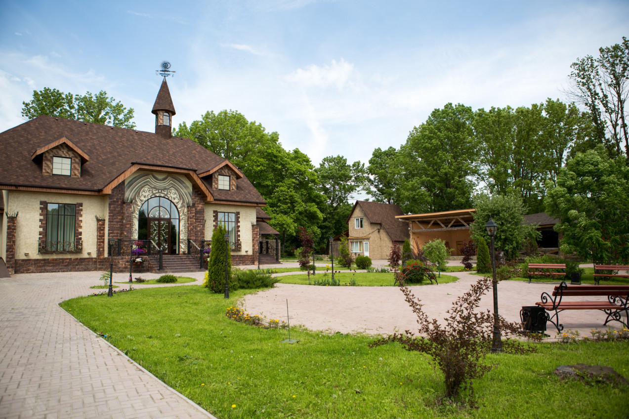 Загородный комплекс петушки село высокое 125 фото. Александрия энгельс турбаза. Деревня маренкино золотые сосны. Загородный комплекс петушки село высокое 125 фото. Зеленый остров истра.