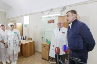 Алексей Дюмин посетил военных в госпитале и поздравил их с наступающим Новым годом, Фото: 9