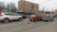 На проспекте Ленина пробка из-за ДТП с двумя легковушками и грузовой ГАЗелью, Фото: 6