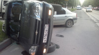 В Туле в результате аварии перевернулся автомобиль, Фото: 1