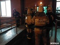 10 пожарных расчетов прибыли к многоэтажке на пр. Ленина в Туле, Фото: 4