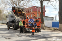 В Туле проводят аварийно-восстановительный ремонт дорог методом пневмонабрызга, Фото: 4