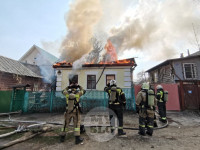 В Южном переулке Тулы загорелся частный дом, Фото: 20