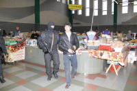 В ходе зачистки на Центральном рынке Тулы задержаны 350 человек, Фото: 12