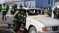 В Туле сотрудники МЧС соревновались в умении спасать пострадавших в ДТП, Фото: 6