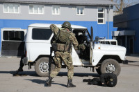В Туле штурмовая группа ОМОН задержала условных вооруженных преступников, Фото: 21