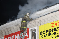 На ул. Оборонной в Туле сгорел магазин., Фото: 22