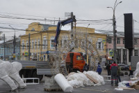 Монтаж новогодней арки на площади Ленина, Фото: 1