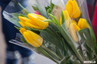 Сотрудники ГИБДД дарили тулячкам тюльпаны, Фото: 15