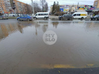 Перекресток Красноармейского проспекта и ул. Лейтейзена затопило водой, Фото: 8