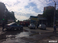 На ул.9 Мая сгорел рынок "Салют", Фото: 1