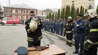 В Туле сотрудники МЧС проводили на пенсию руководителя, окатив водой из пожарных рукавов, Фото: 10
